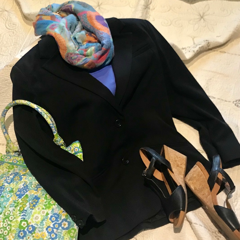 ❤️Classic black blazer just like new